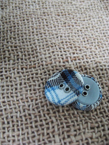 Eyelet Buttons (2 holes)